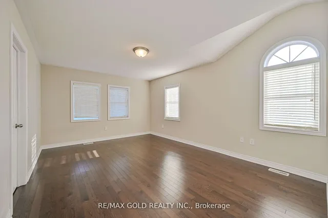 Additional image 22 of 101 Finegan Circ