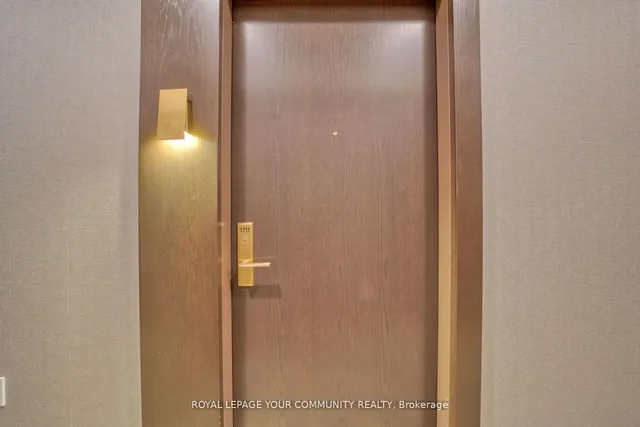 Additional image 19 of 330 Richmond St Unit 1711