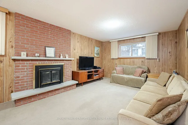Additional image 24 of 17 Meadowland Gate