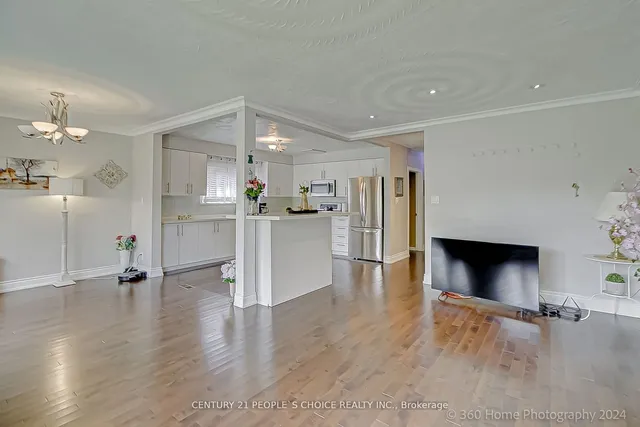 Additional image 16 of 926 Willowdale Ave