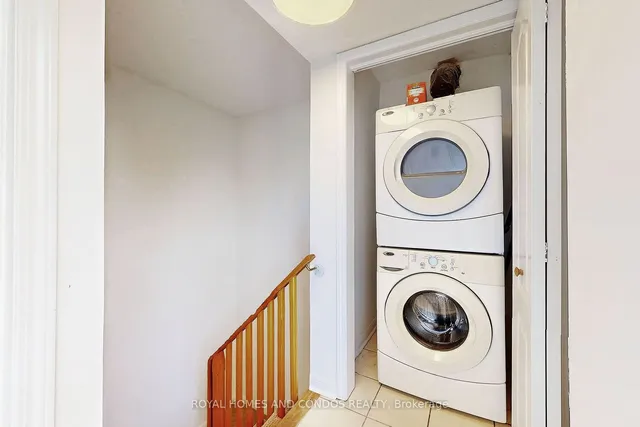 Additional image 40 of 60 Carr St Unit Th5