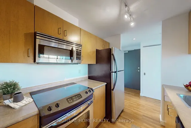 Additional image 8 of 281 Mutual St Unit 2708