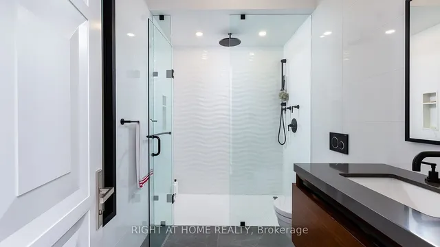 Additional image 31 of 53 Hazelton Ave