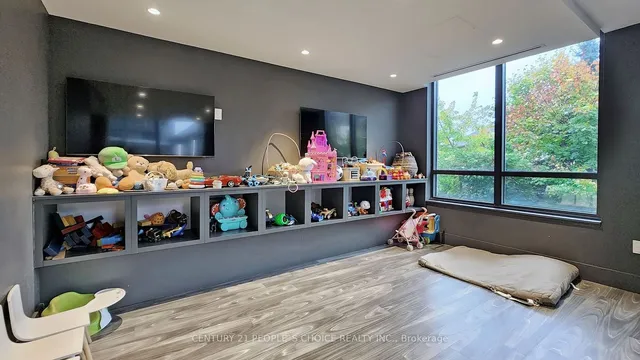 Additional image 39 of 26 Gibbs Rd Unit 827