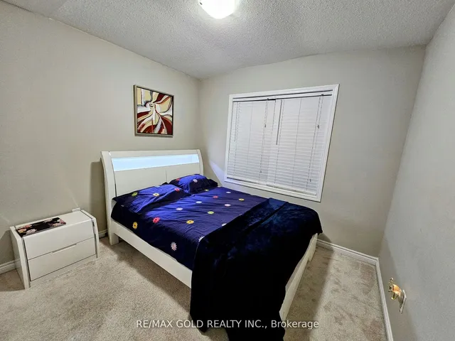 Additional image 22 of 94 Baycliffe Cres