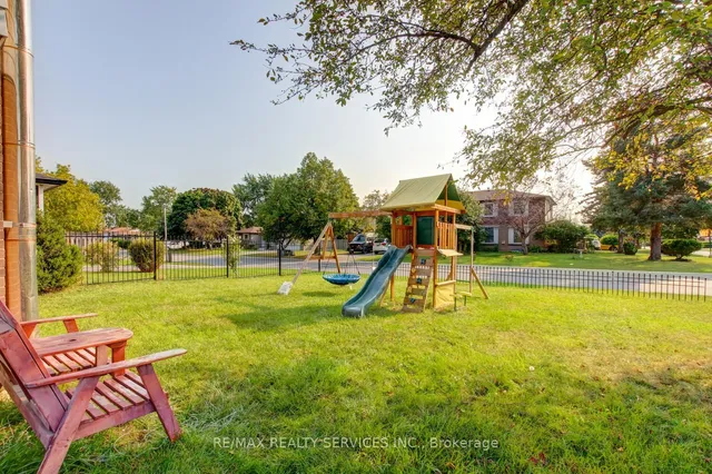 Additional image 34 of 80 Flamingo Cres