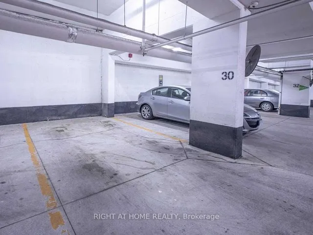 Additional image 31 of 816 Lansdowne Ave Unit 106