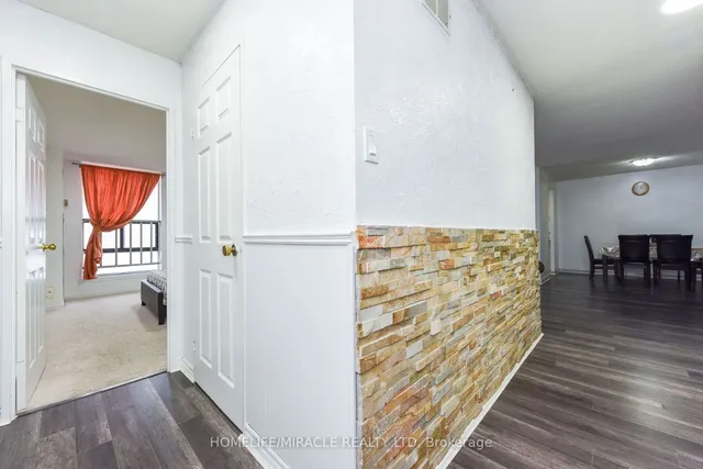 Additional image 22 of 18 Knightbridge Rd Unit 2005