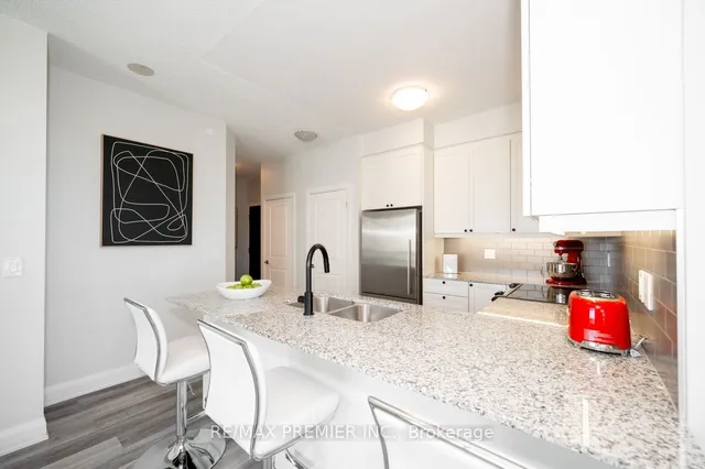 Additional image 9 of 35 Fontenay Crt Unit 902