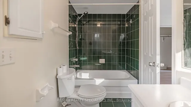 Additional image 25 of 42 Caruso Dr