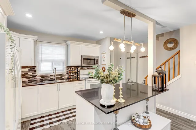 Additional image 18 of 13 Jeffrey St