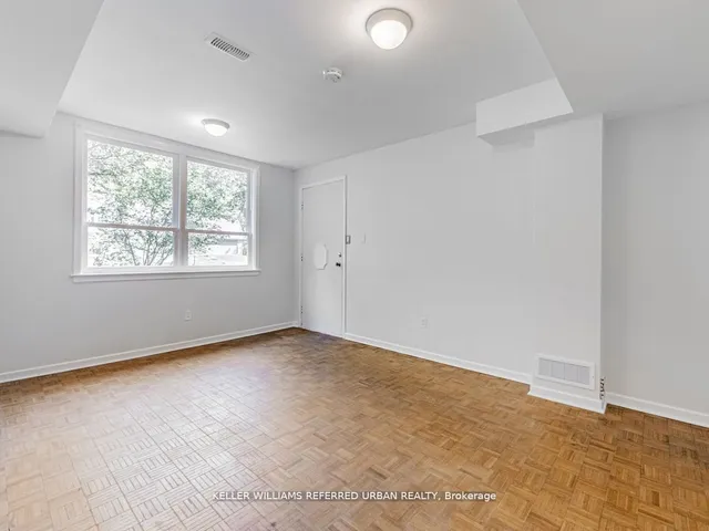 Additional image 27 of 15 York Valley Cres