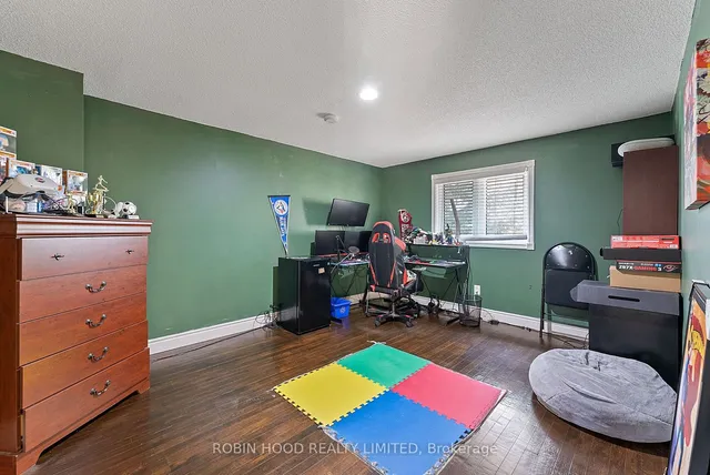 Additional image 33 of 22 Strangway Crt