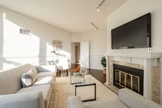 Additional image 18 of 1 Aberfoyle Cres Unit PH03