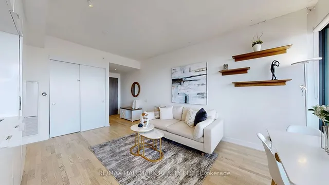 Additional image 9 of 185 Roehampton Ave Unit 2705