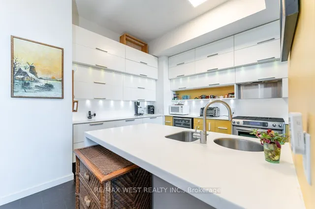 Additional image 10 of 437 Roncesvalles Ave Unit 503