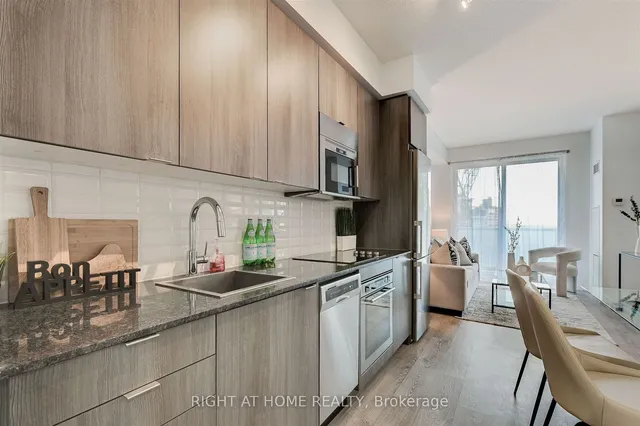 Additional image 7 of 101 Erskine Ave Unit 804