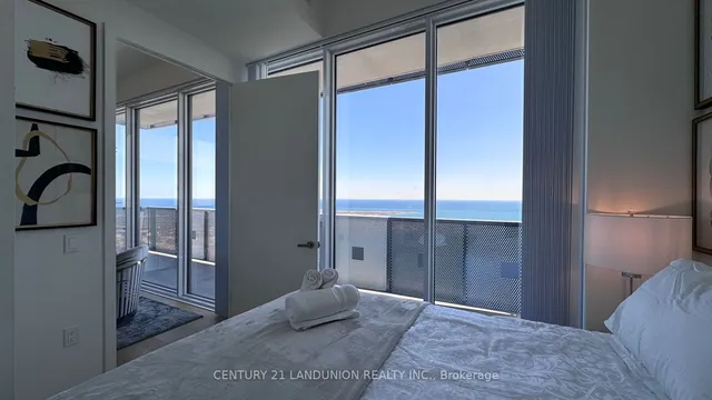 Additional image 28 of 138 Downes St Unit PH206