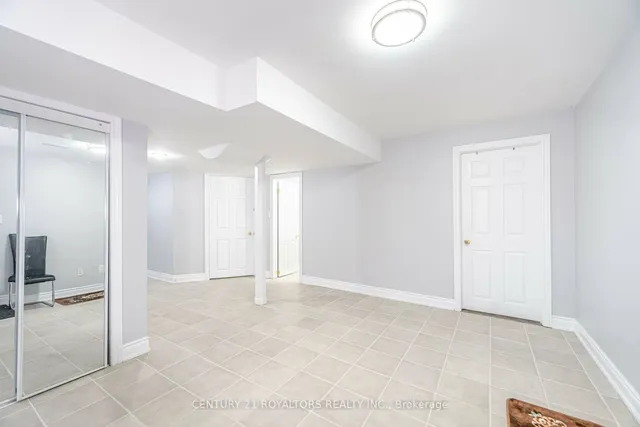 Additional image 32 of 71 Maple Valley St