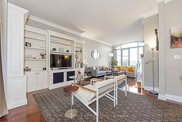 Additional image 12 of 3085 Bloor St Unit 606