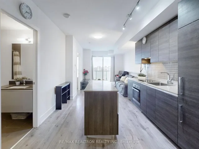 Additional image 15 of 200 Bloor St Unit 2007