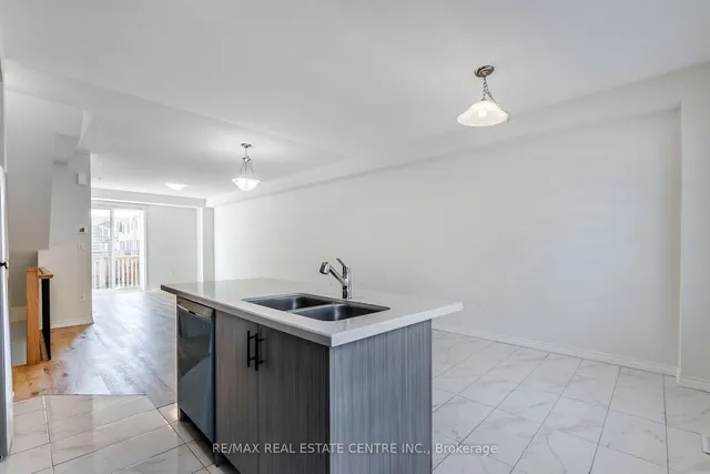 Additional image 12 of 17 Arcola St