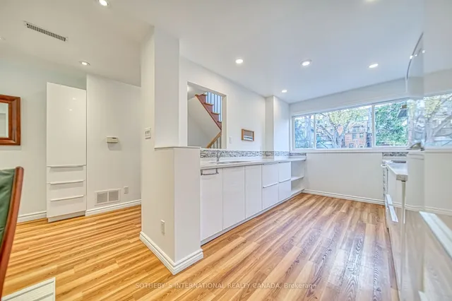 Additional image 9 of 155 Woodbine Ave Unit 5