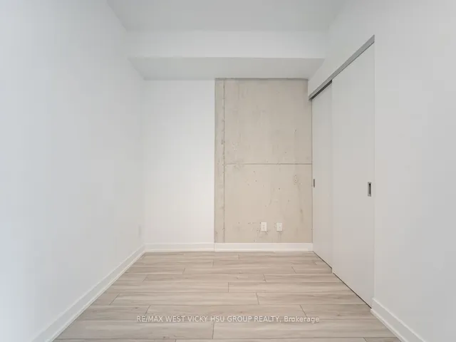 Additional image 19 of 458 Richmond St Unit 806