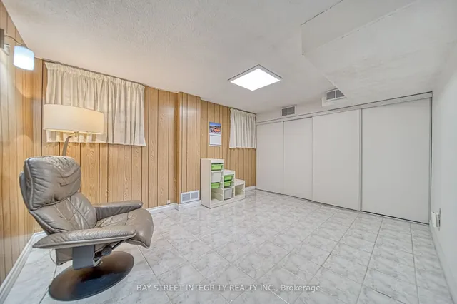 Additional image 25 of 100 Rusty Crestway