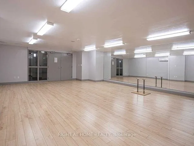 Additional image 27 of 816 Lansdowne Ave Unit 106