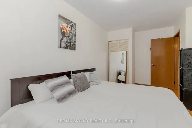 Additional image 24 of 115 Aloma Cres