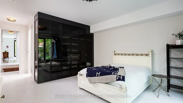 Additional image 29 of 53 Hazelton Ave