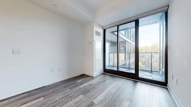 Additional image 13 of 250 Lawrence Ave Unit 501