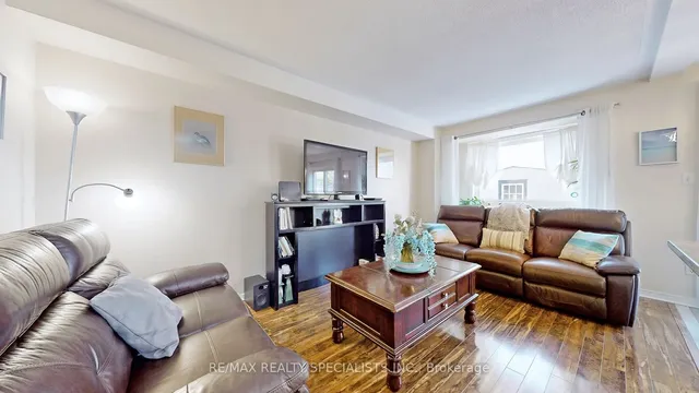 Additional image 18 of 66 Vintage Gate