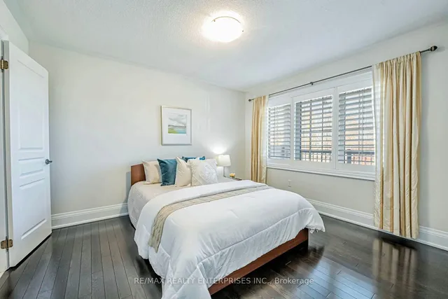 Additional image 21 of 39 Lampman Cres