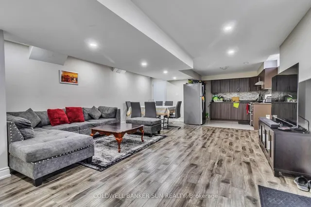 Additional image 20 of 16 Archway Tr