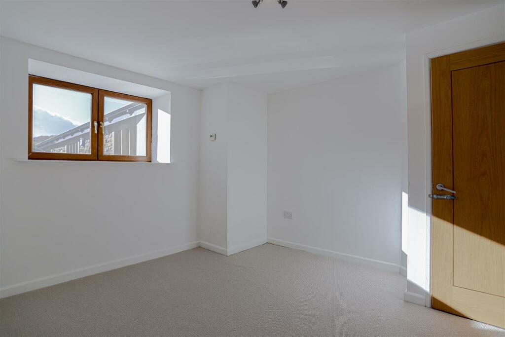 Additional image 17 of Glen View Road, Burnley