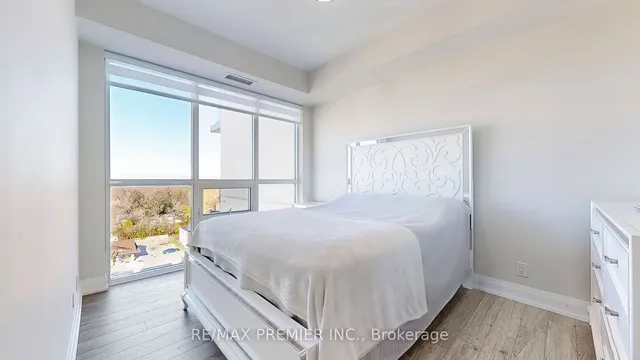 Additional image 17 of 15 Lynch St Unit 808