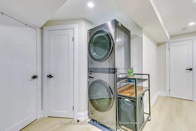 Additional image 32 of 42 Sandringham Crt