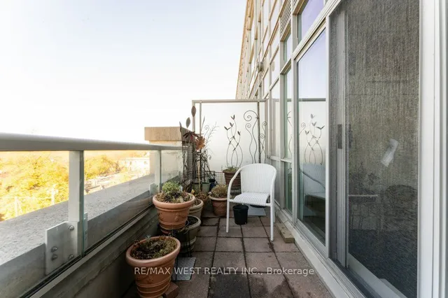 Additional image 20 of 437 Roncesvalles Ave Unit 503