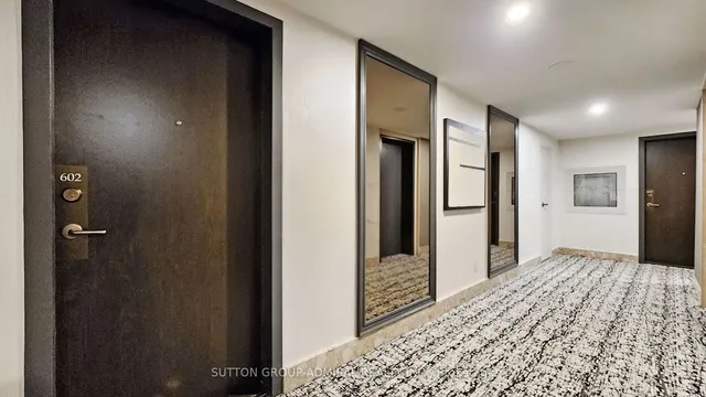 Additional image 34 of 616 Avenue Rd Unit 602