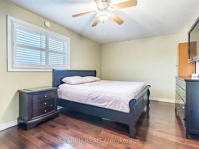 Additional image 21 of 194 Simmons Blvd