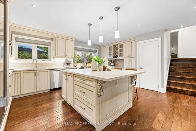 Additional image 15 of 4250 Bloor St