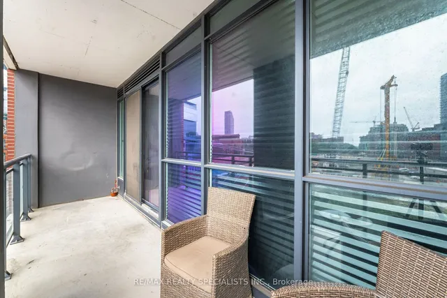 Additional image 7 of 318 King St Unit 318