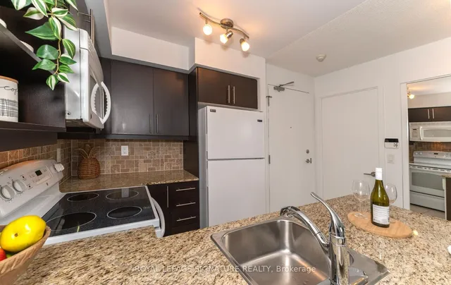 Additional image 6 of 120 Dallimore Circ Unit 623