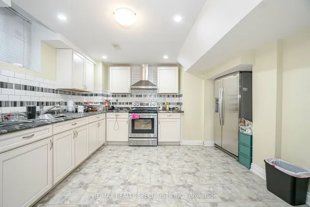 Additional image 31 of 37 Everingham Circ