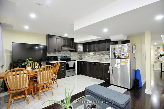 Additional image 33 of 13 Templar St