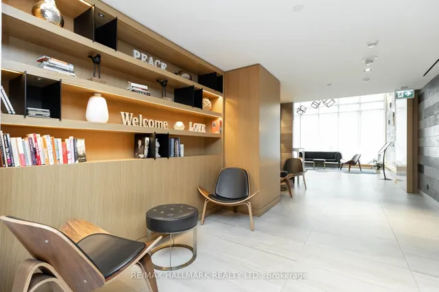 Additional image 5 of 120 Parliament St Unit 1009