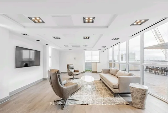 Additional image 14 of 10 Meadowglen Pl Unit 407