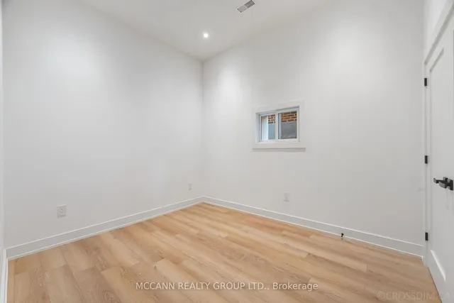 Additional image 33 of 45 Lanark Ave